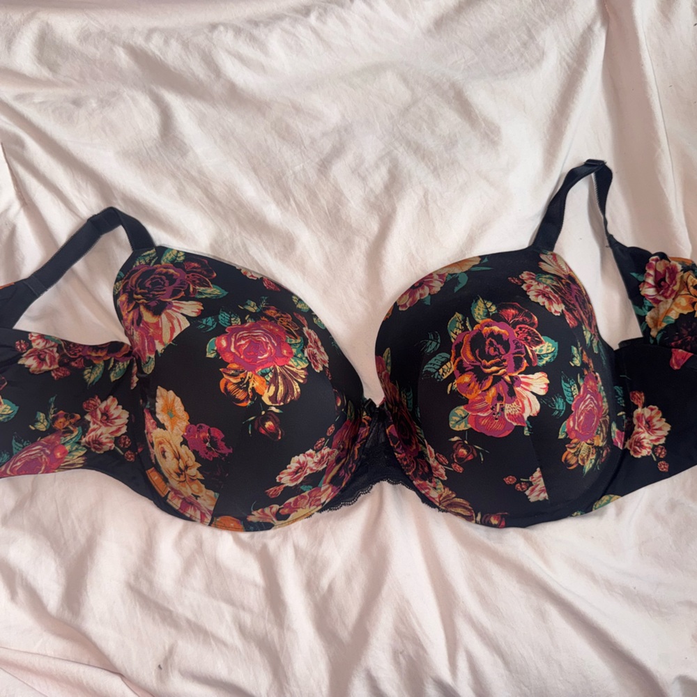 New without tags torrid Floral Black Bra 46DDD